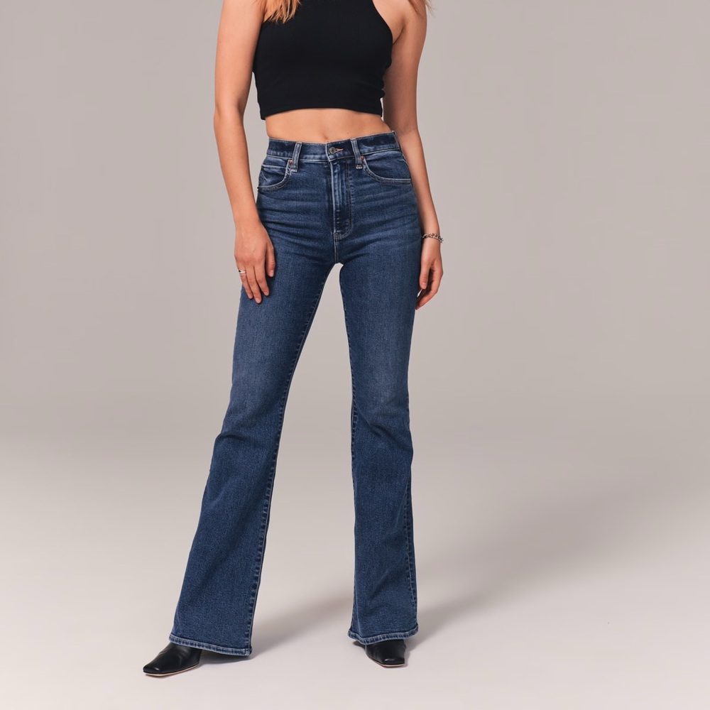 Abercrombie & Fitch Ultra High Rise Stretch Flare Jean - Size 27